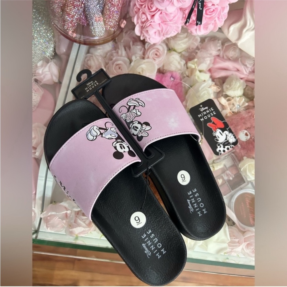Disney Minnie mouse slides size 9